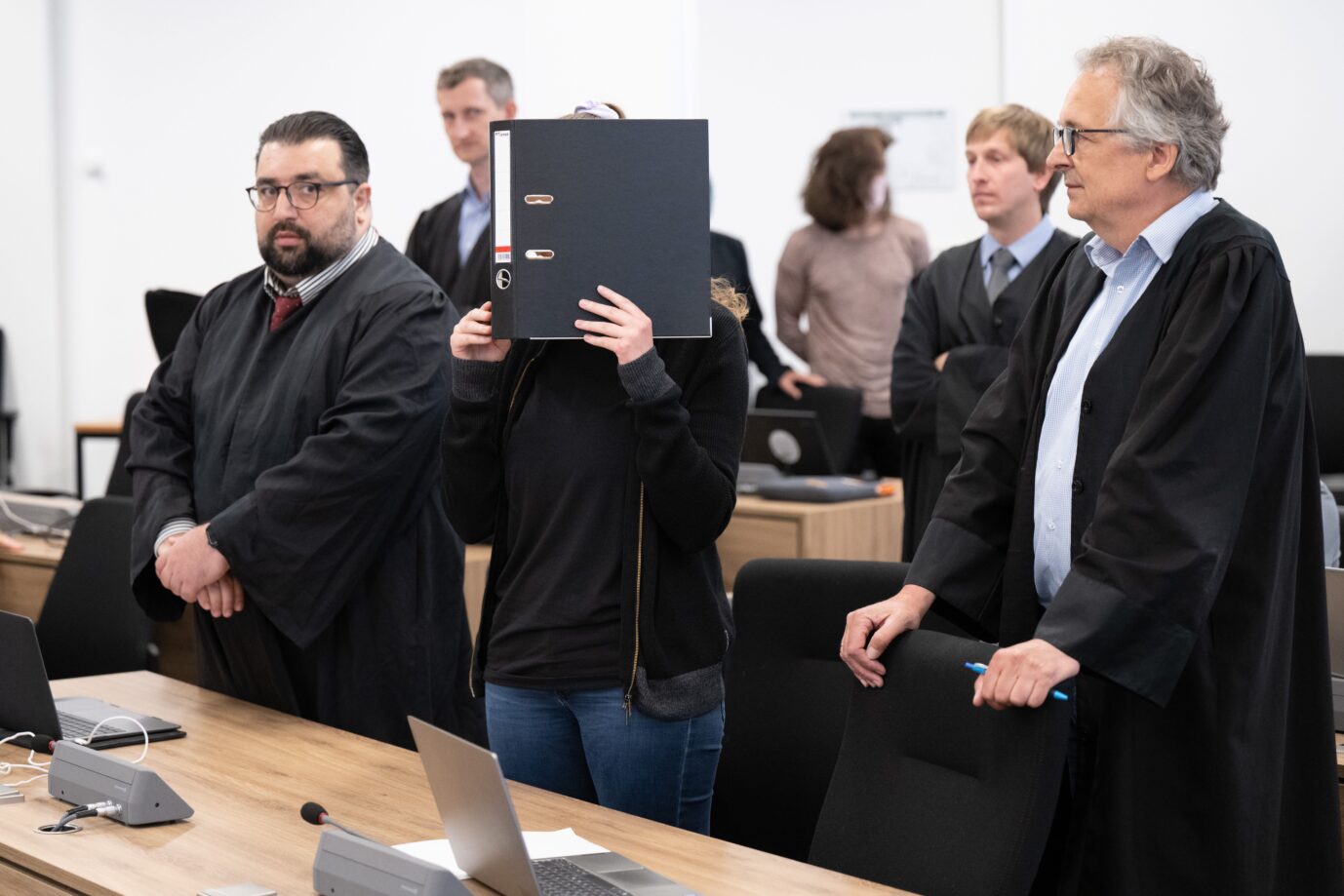 Hammerbanden-Chefin Lina E. muss wieder ins Gefängnis