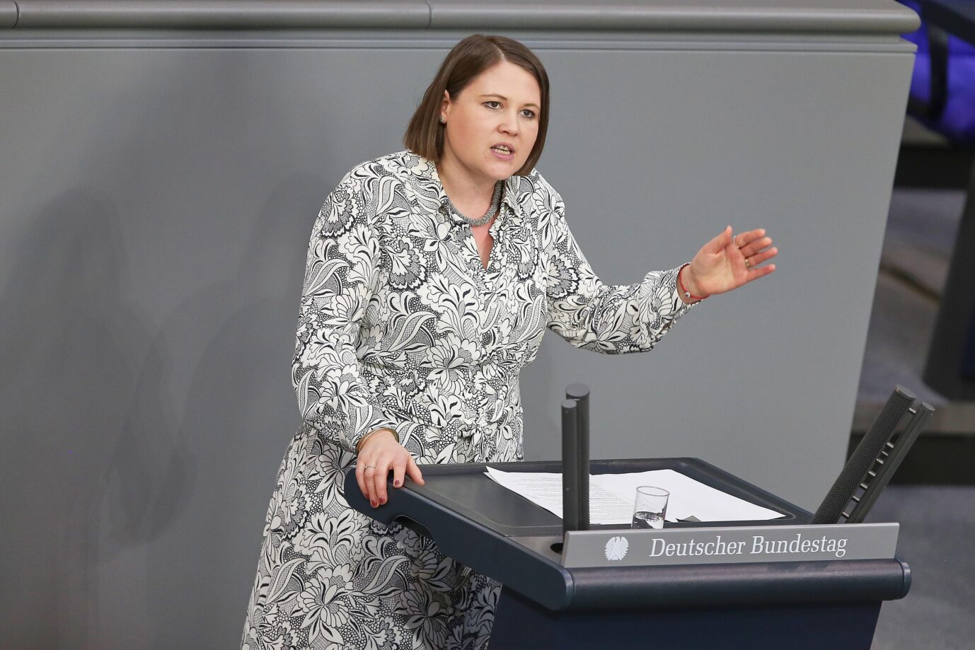 SPD-Bundestagsabgeordnete droht mit Koalitionsbruch